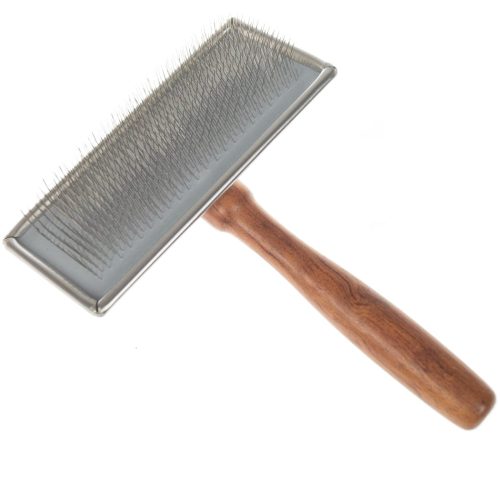 MADAN'S  Slicker Brush- Professzionális, nagy méretű uszkár kefe,  Fa nyéllel. ( közepesen puha)