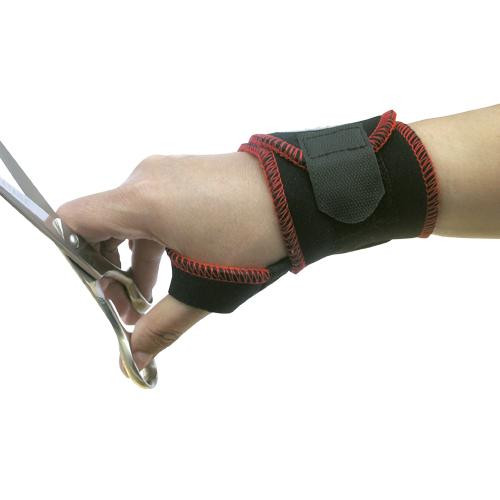 Speciális csuklóvédő kutyakozmetikusoknak, fodrászoknak – a kényelmes és fáradtságmentes munkavégzésért